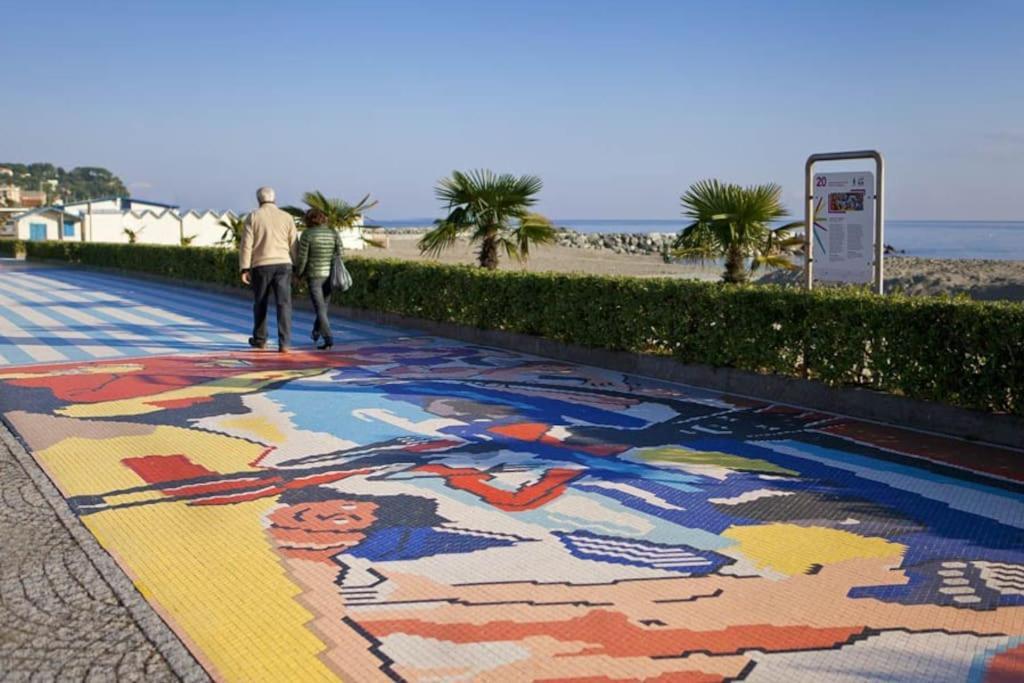 Le Finestre Sul Mare Lägenhet Albissola Marina Exteriör bild